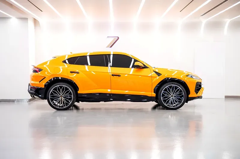 Lamborghini Urus 2025